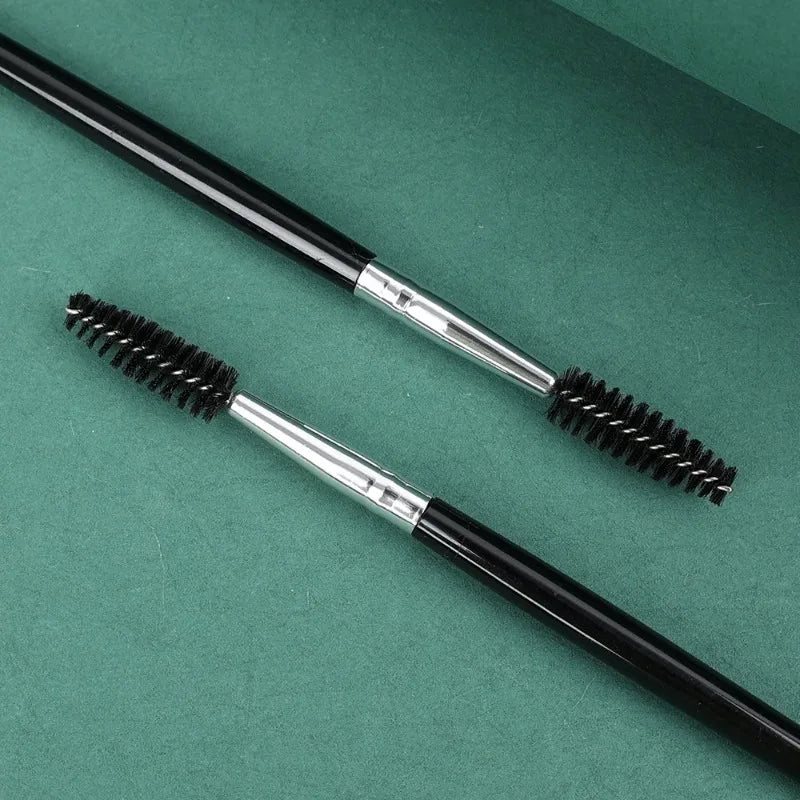 1pcs Professional Eyebrow Brush